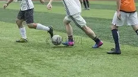 邓伦就缺席剧组拍摄发表看法：专注研读剧本中