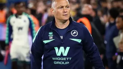 “费耶诺德总分2-1击败米兰晋级，圣地亚哥对阵前东家，特奥染红退场”